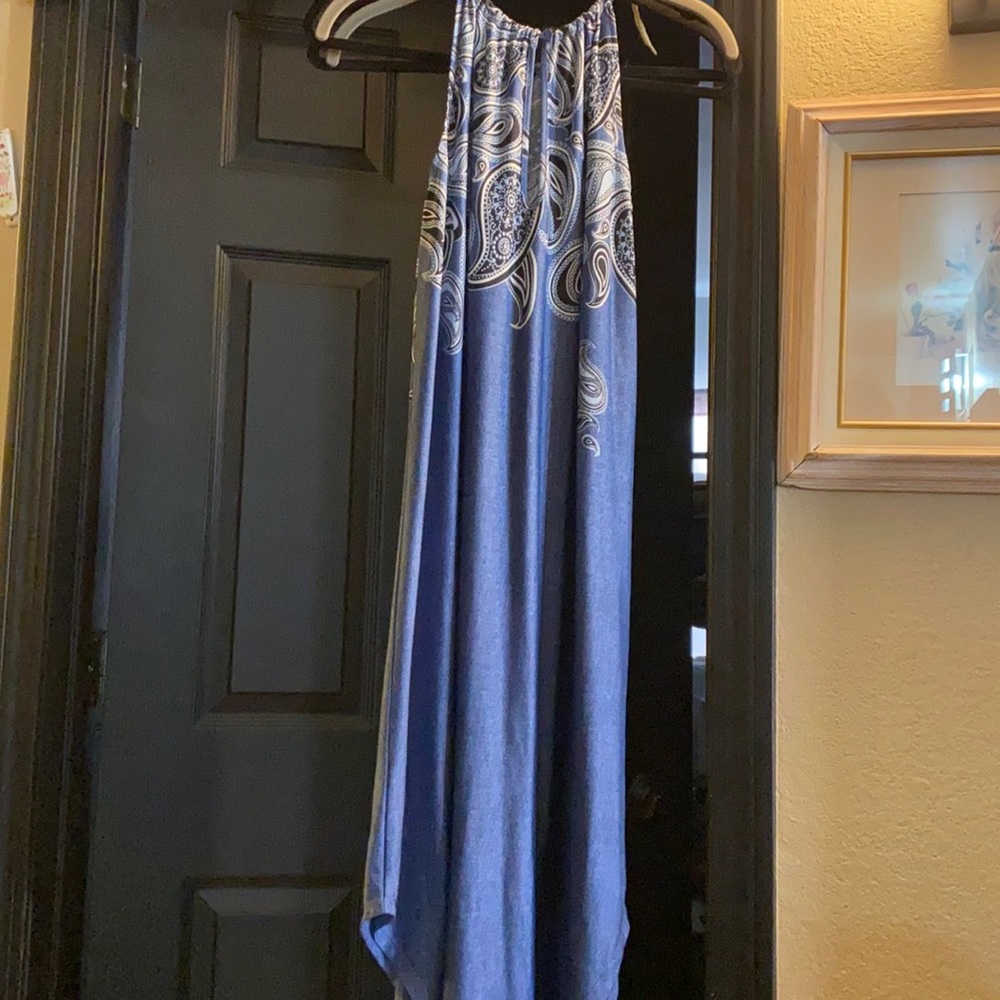 Cool dress with hankerchief like bottom